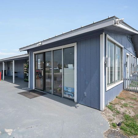 Oyo Hotel Rockport- Bay View Exteriör bild